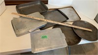 Metal baking pans