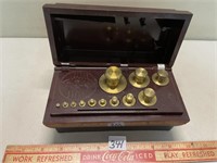 VINTAGE STO-A-WEIGH BRASS WEIGHT SET