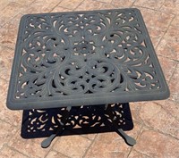 Cast Aluminum Outdoor Side Table