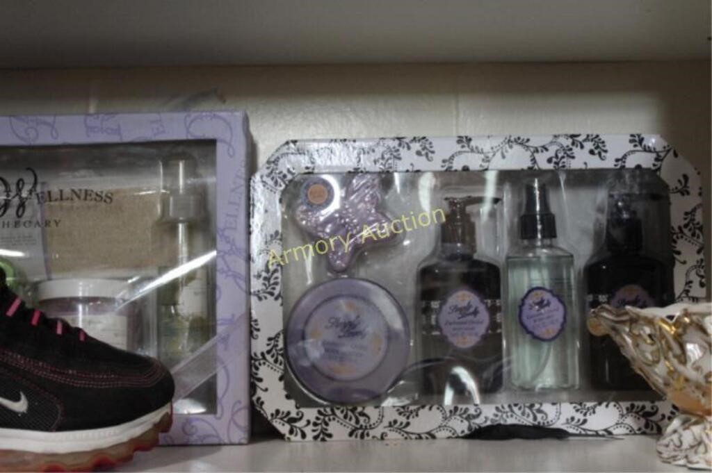 BATH AND BODY SETS