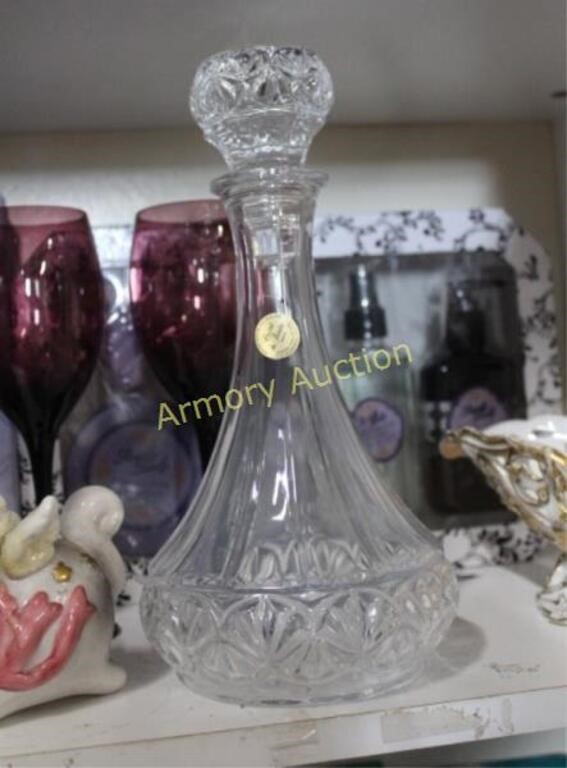 CRYSTAL DECANTER WITH STOPPER