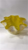 White&Yellow Abstract Carnival Art Glass Vase U16A