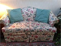 Settee / Loveseat with Accent Pillows