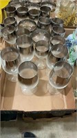 Vintage Dorthy Thorpe glass cups only