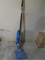 LOT WAREHOUSE CLEANING TOOLS