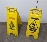 A-FRAME YELLOW CAUTION SIGNS