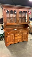 Broyhill Buffet table w/ lighted hutch