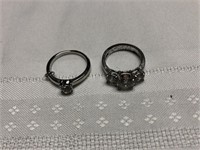 Lot of 2 wedding rings size 7
