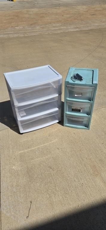 2 Each Sterilite Rolling Containers