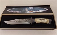 Wolf Theme Knife