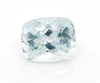 Loose aquamarine gemstone