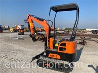 AGT MINI EXCAVATOR, MODEL QH12, 14'' BUCKET,