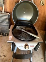 Char-Broil Patio Bistro Grill (like new),