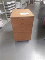 Mobile file cabinet, 2 drawer, 27" tall