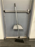 Broom and Dust Pan Combination