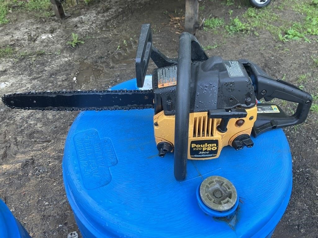 Poulan pro 220 chainsaw