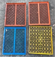 4 VTG BREAD TRAYS