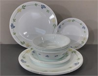 Corelle Plates & Bowls -4 each