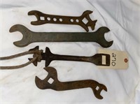 L270- 2 IHC Wrenches, JD-5 Wrench,  1 misc wrench