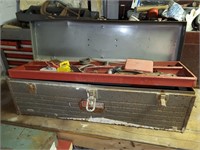 30" Craftsman Metal Toolbox w/Contents