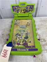 Shrek 2 Battery Op Pinball Machine 15"
