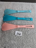 3 Piece,Vintage Stanley Colored Shoe Horns