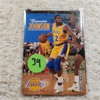 2-1992-93 Skybox Earvin Johnson