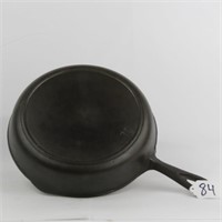 UNMARKED #7 CAST IRON SKILLET