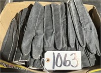 14 Pairs of Large Work Gloves