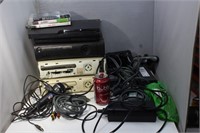 3 Xbox360, 1 PS3 + accessoires, Non testé