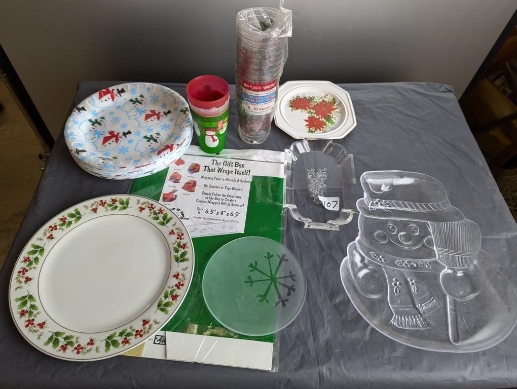 Various Christmas Plates/Trays/Cups/Box