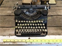 Underwood antique manual portable typewriter