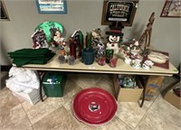 Large Lot of Christmas Holiday Décor