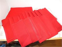 RED LINEN TABLECLOTH AND NAPKINS