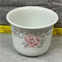 Ceramic Cache Pot