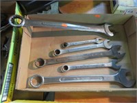 Wrenches up to 1 1/4 in