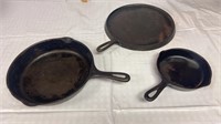 3 piece Wagner cast iron skillets