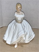 1981 Royal Doulton Figurine Heather 6" Tall