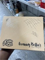 GRANNY BELLA'S BROWNIES