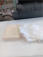 Sheet 66 x 96, pillow cases 8