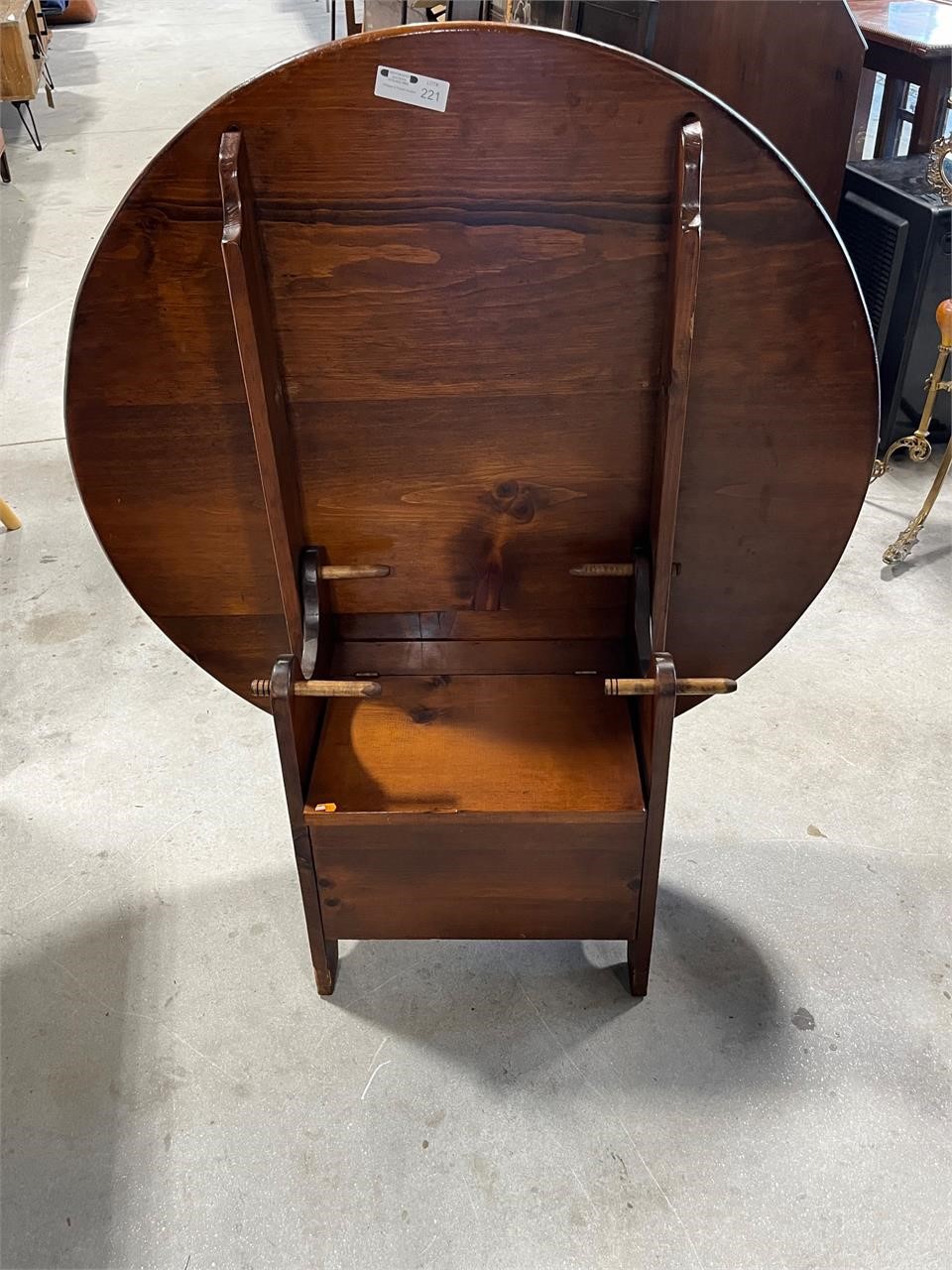 Flip-top Pine Bench/ Coffee Table