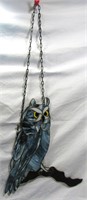 14" BLUE STAINED GLASS OWL W/HANGING CHAIN