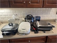 6 piece grouping of small appliances