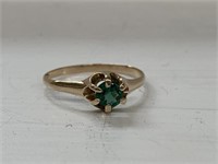 Vintage Ring Size 6 1/2 10kt Gold With Green Cut