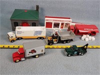 Plasticville Buildings & Toy Vehicles