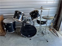 Pearl Drum Set U242