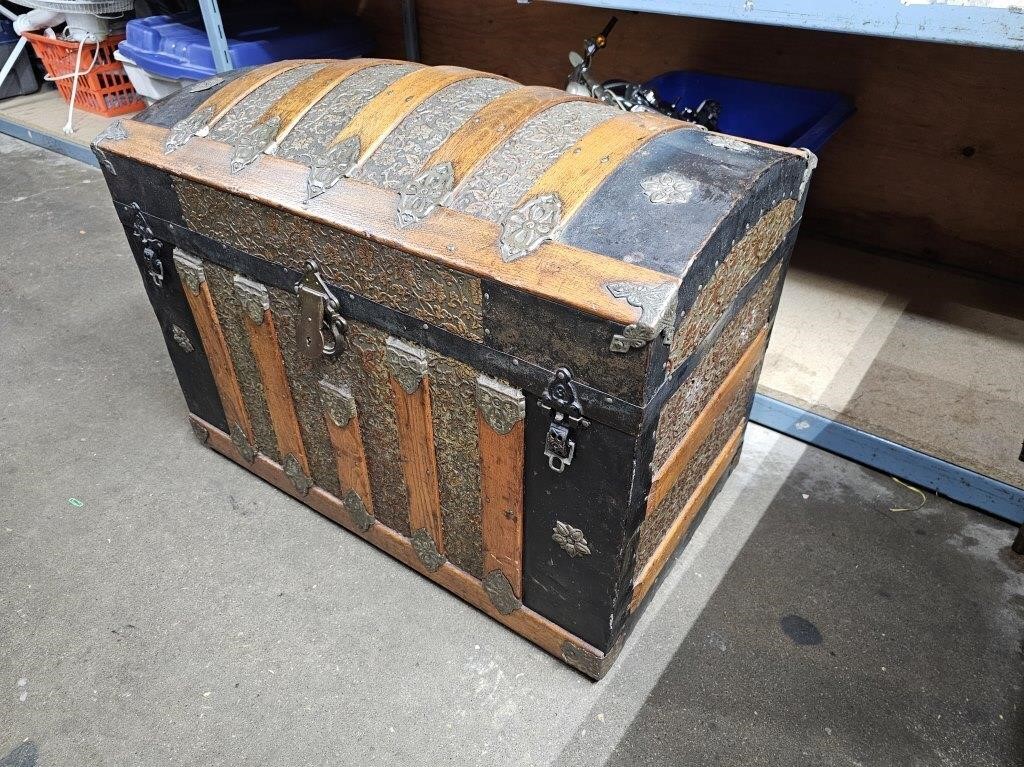 VINTAGE Saratoga 1870 Trunk CS Made in NEW YORK