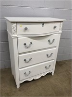 4-drawer Modern Chest of Drawers