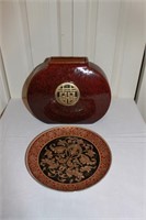 POTTERY VASE AND DECORATIVE PLATE