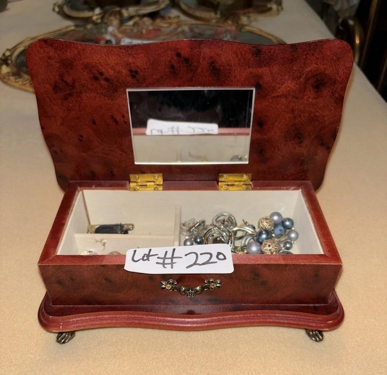 Small jewelry box